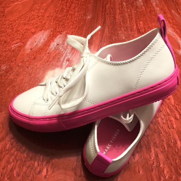 Marc fisher sneakers size 7 white and pink color - Picture 9 of 10